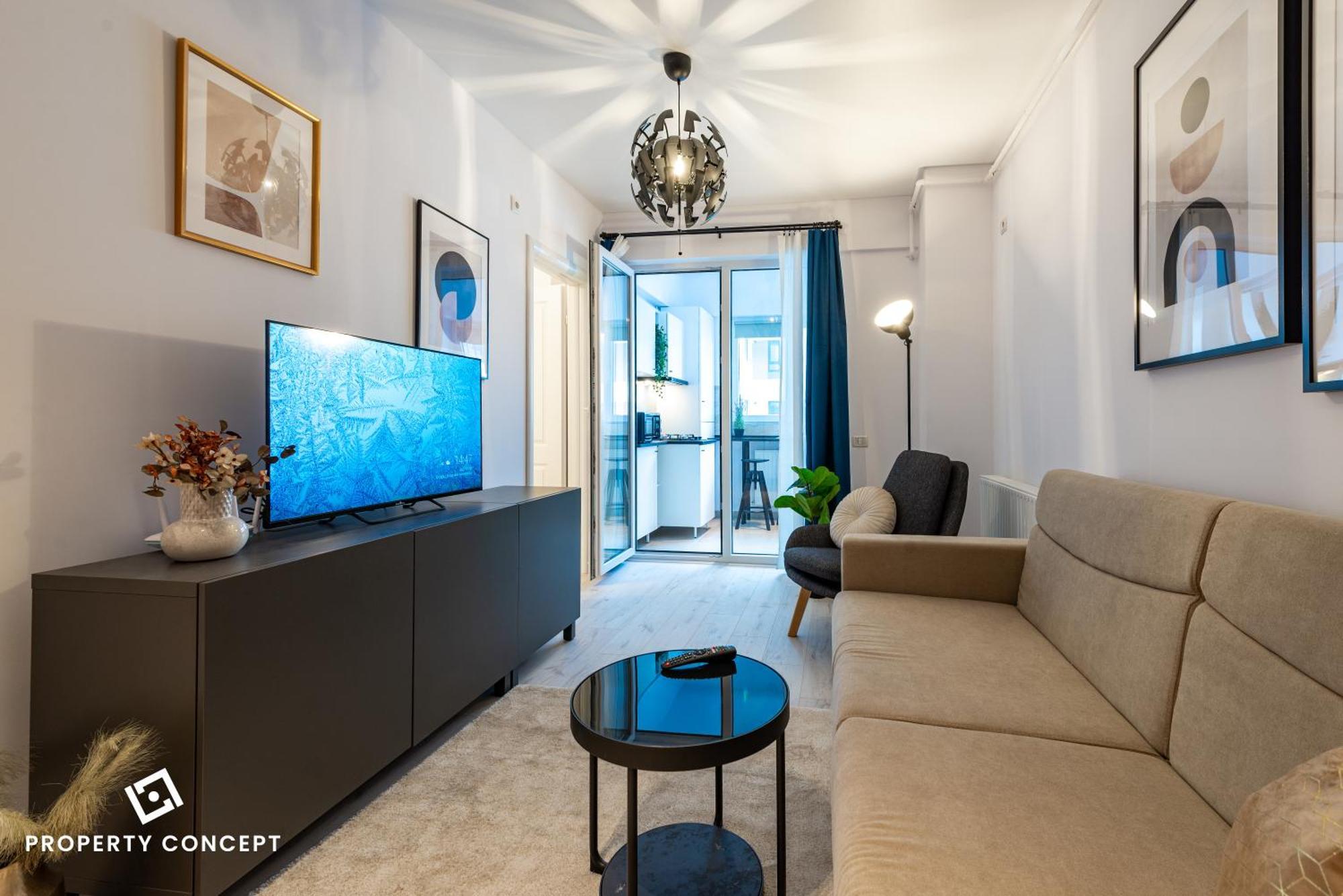 921 Apartment *