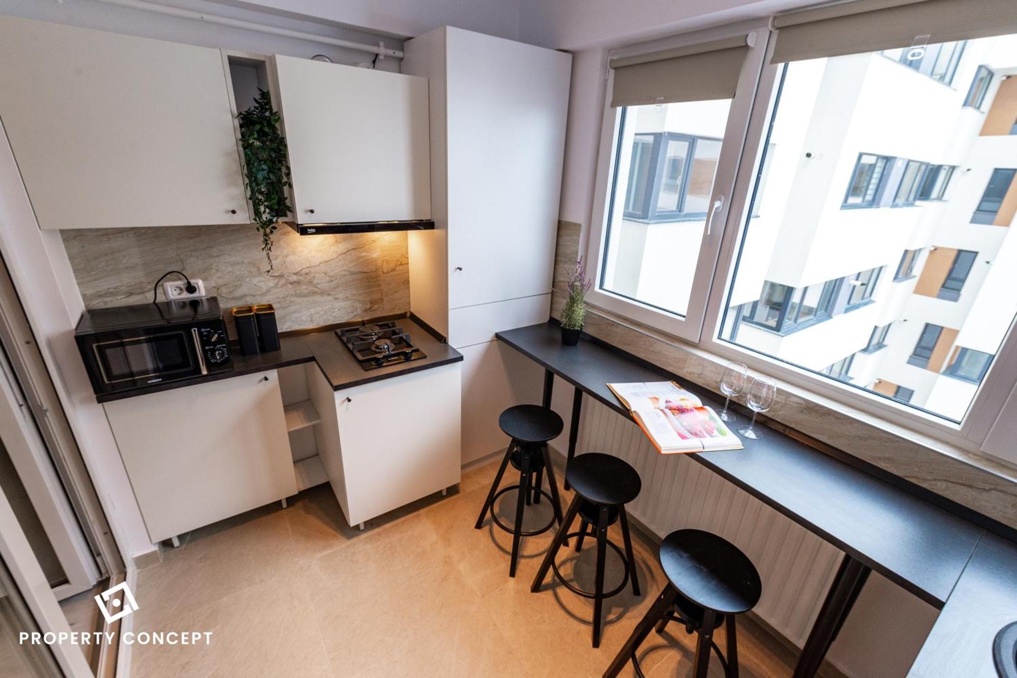 921 Apartment *
